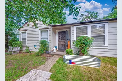 203 Hudgins Street, Smithville, TX 78957 - Photo 3