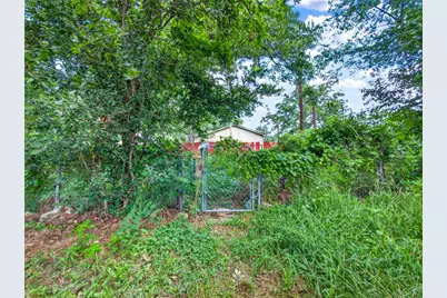 203 Hudgins Street, Smithville, TX 78957 - Photo 29