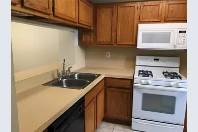 1411 Gracy Farms Lane #16, Austin, TX 78758 - Photo 3