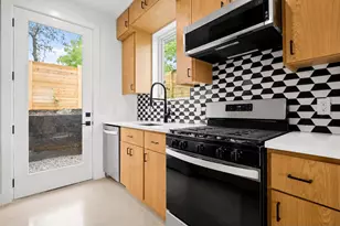 2919 E 13th St, Austin, TX 78702 - Photo 5