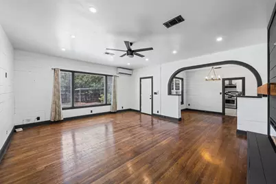 1707 N Travis Avenue, Cameron, TX 76520 - Photo 11