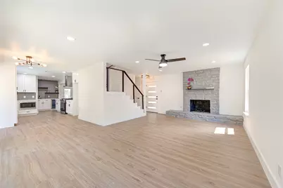 10070 Woodland Village Drive, Austin, TX 78750 - Photo 3