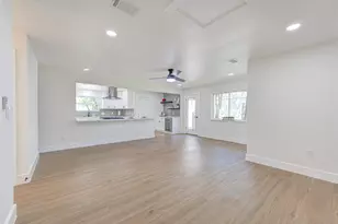 10070 Woodland Village Dr, Austin, TX 78750 - Photo 15