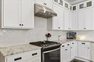 701 S Stuart Cove, Leander, TX 78641 - Photo 5