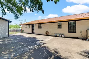 300 Ave T, Marble Falls, TX 78654 - Photo 13