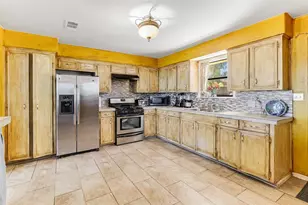 300 Ave T, Marble Falls, TX 78654 - Photo 3