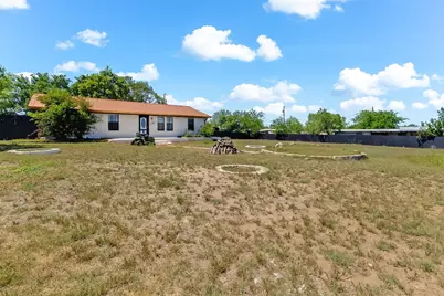 300 Avenue T, Marble Falls, TX 78654 - Photo 15