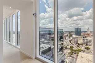 313 W 17th St, Austin, TX 78701 - Photo 5