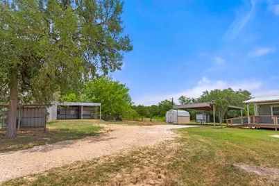 411 Fm 86 Highway, Red Rock, TX 78662 - Photo 15