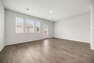 2456 Jack Nora Wy, Round Rock, TX 78665 - Photo 5
