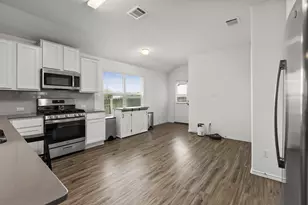 200 High Plains Pass, Liberty Hill, TX 78642 - Photo 15