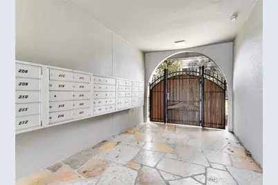3110 Red River Street #C-402, Austin, TX 78705 - Photo 25