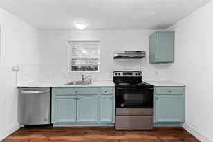 204 Lessin Ln, Austin, TX 78704 - Photo 19