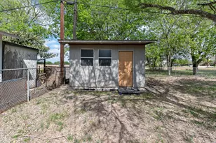 1311 Monte Vista Dr, Lockhart, TX 78644 - Photo 29