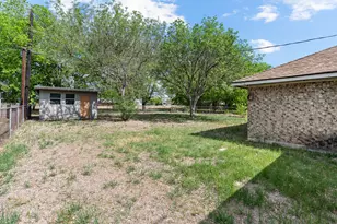 1311 Monte Vista Dr, Lockhart, TX 78644 - Photo 25