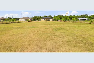 206 Brizendine Avenue, Florence, TX 76527 - Photo 21