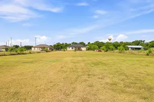 206 Brizendine Ave, Florence, TX 76527 - Photo 21