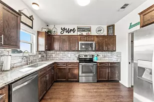 206 Brizendine Ave, Florence, TX 76527 - Photo 5