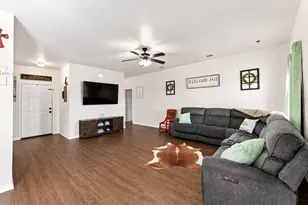 206 Brizendine Ave, Florence, TX 76527 - Photo 3