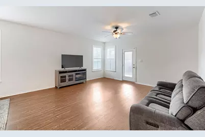 221 Auburn Street, Kyle, TX 78640 - Photo 9