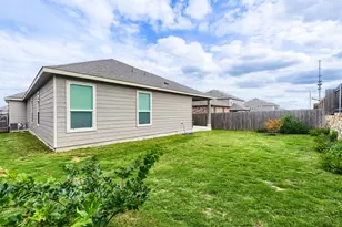 221 Auburn St, Kyle, TX 78640 - Photo 33