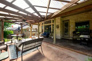 292 Swallowtail Dr, Austin, TX 78737 - Photo 25