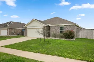 11817 Emerald Springs Ln, Manor, TX 78653 - Photo 3