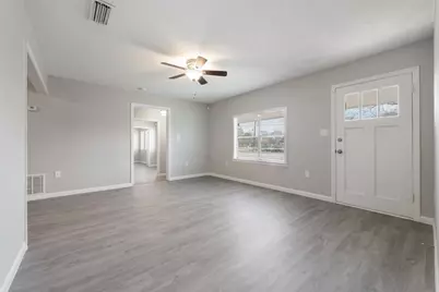 4806 Pecan Springs Road, Austin, TX 78723 - Photo 17