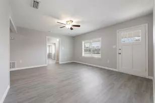 4806 Pecan Springs Rd, Austin, TX 78723 - Photo 17