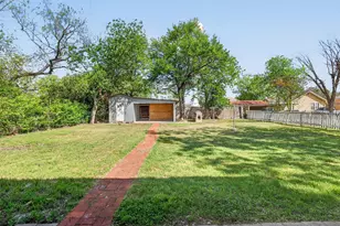 204 Taylor St, Hutto, TX 78634 - Photo 23