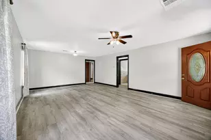 204 Taylor St, Hutto, TX 78634 - Photo 5