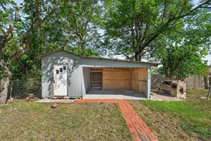 204 Taylor St, Hutto, TX 78634 - Photo 23