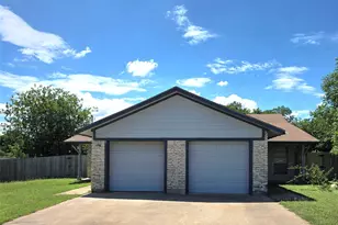 15208 Spring Hill Ln, Pflugerville, TX 78660 - Photo 3
