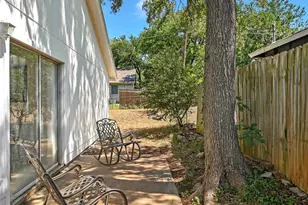 12002 Arrowwood Dr, Austin, TX 78727 - Photo 11