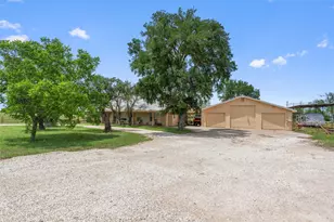 1000 Co Rd 215, Florence, TX 76527 - Photo 13