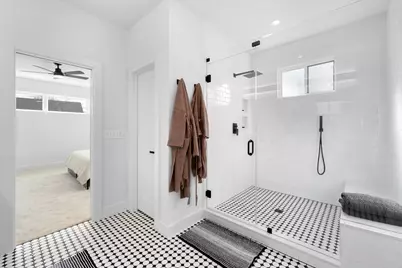 1500 Sylvan Glade #1B, Austin, TX 78745 - Photo 15