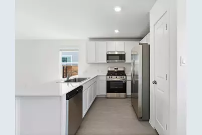 331 Bugbee, Kyle, TX 78640 - Photo 5