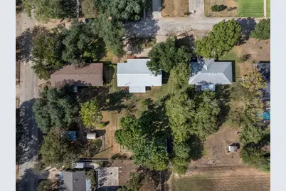 113 North Avenue, Lexington, TX 78947 - Photo 33