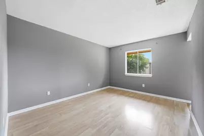 6406 Chimney Creek Circle #B, Austin, TX 78723 - Photo 7