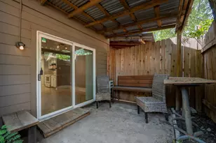 6406 Chimney Creek Cir, Austin, TX 78723 - Photo 25