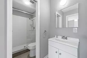 6406 Chimney Creek Cir, Austin, TX 78723 - Photo 17