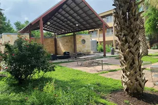2401 E 6th St, Austin, TX 78702 - Photo 29