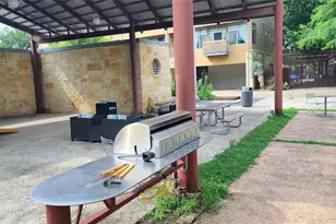 2401 E 6th St, Austin, TX 78702 - Photo 31