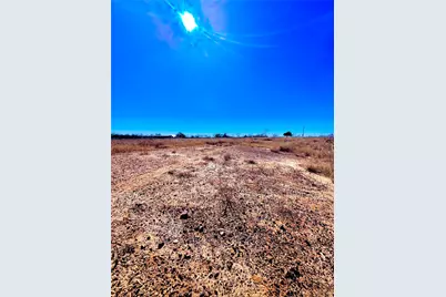 261 Engelke Road, Kingsbury, TX 78638 - Photo 5