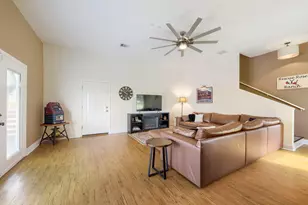 210 Battleground Cir, Taylor, TX 76574 - Photo 5