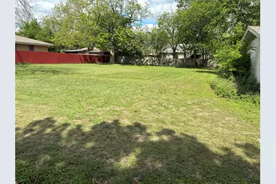 106 N 6th Street, Thorndale, TX 76577 - Photo 5