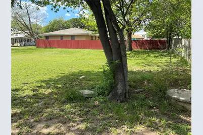 106 N 6th Street, Thorndale, TX 76577 - Photo 3