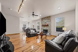 1704 McClannahan Dr, Austin, TX 78748 - Photo 9