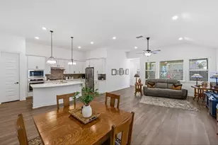 602 Jefferson Dr, Kyle, TX 78640 - Photo 11