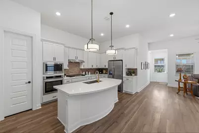 602 Jefferson Drive, Kyle, TX 78640 - Photo 11